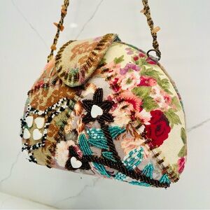 🌸✨ Vintage-Inspired Boho Beaded Floral Mini Handbag ✨🌸